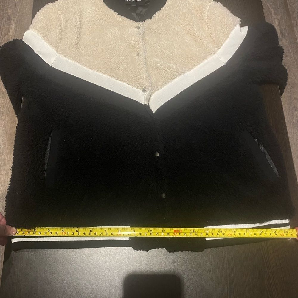 Sugarlips Women’s Teddy Knit Black and Tan Bomber Jacket Size Medium NWOT - Picture 8 of 8